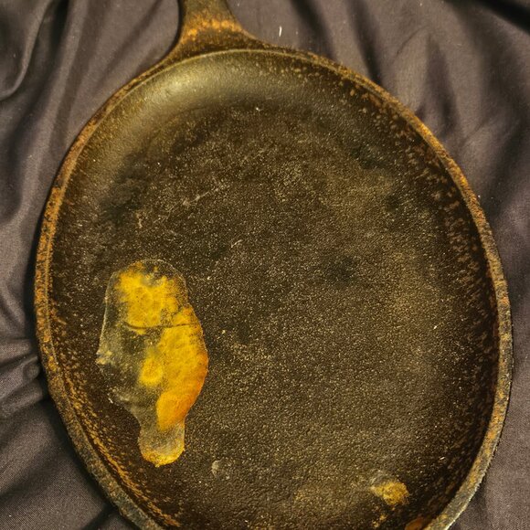 Lodge Fajita Cast Iron Skillet - Picture 3 of 6